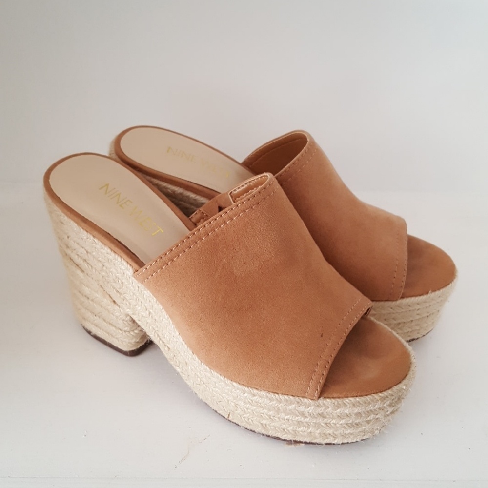 Adorable Nine West wedges